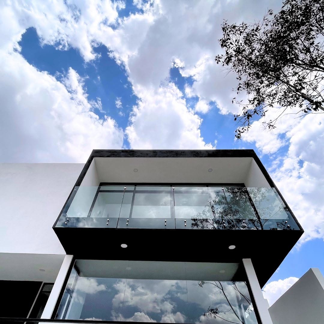 Fachada Minimalista HMR